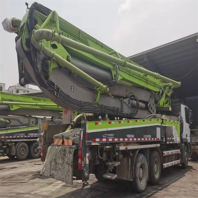 स्वनिर्धारित Iveco मिक्सर कंक्रीट पंप दूसरा हाथ 120M³ / H 550L